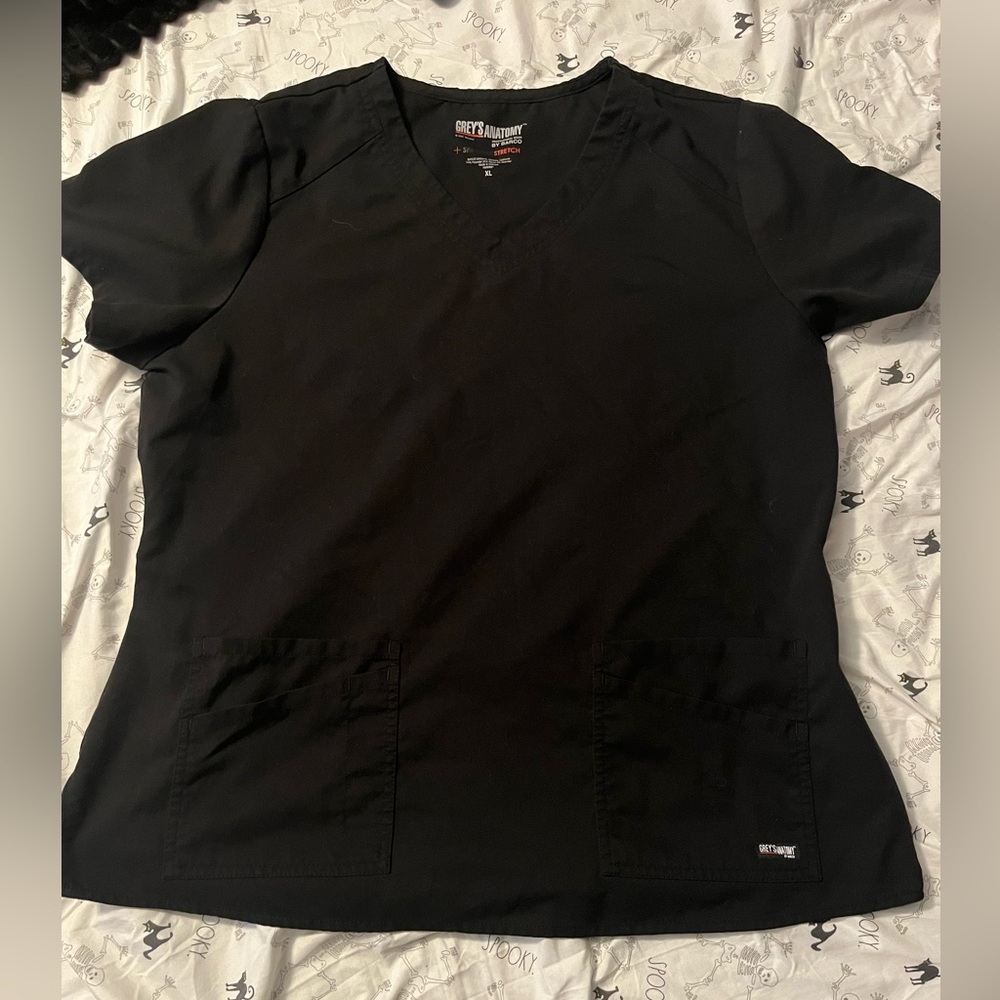 XL Grey’s Anatomy black scrub top